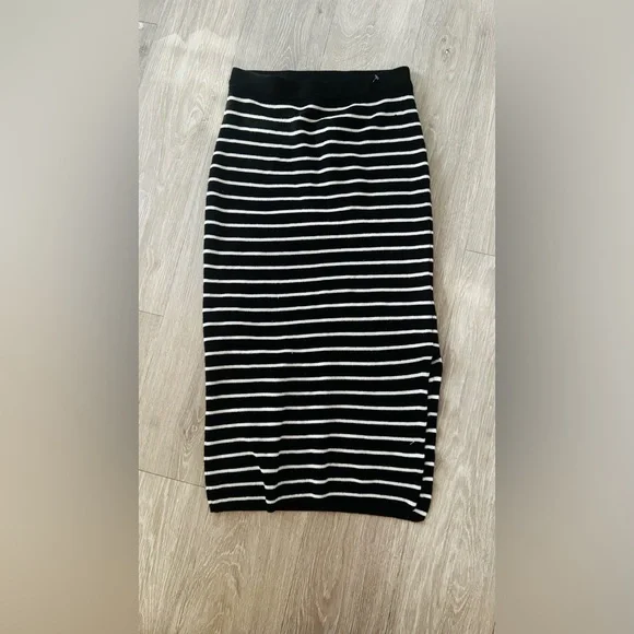 Freshman Black and White Striped Pencil Skirt - Picture 2 of 7